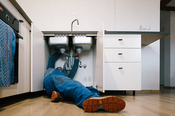Professional Drain Cleaning technician working in Ringwood, IL